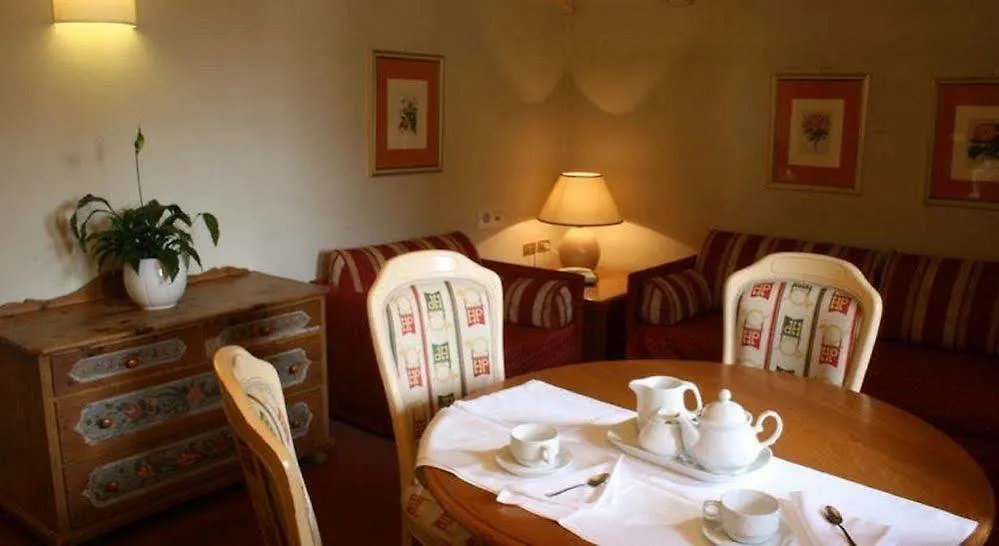 Hotel Posta Bormio 3*,